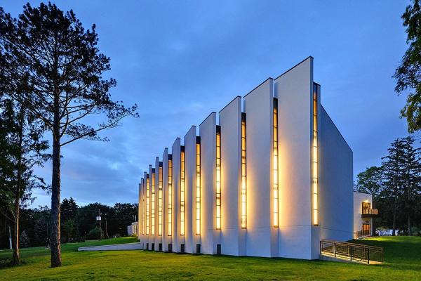 Корейски храм в Ню Джърси; Снимка: architecturaldigest.com