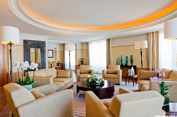 Нощувка: 37 500 долараGrand Hyatt Cannes Hotel Martinez - Кан, ФранцияСнимка: thestreet.com