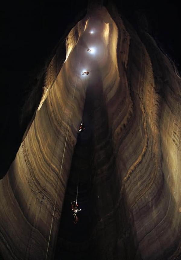 Фантастичната пещера  (Fantastic Cave Pit) - САЩ, Снимка: mediadump.com