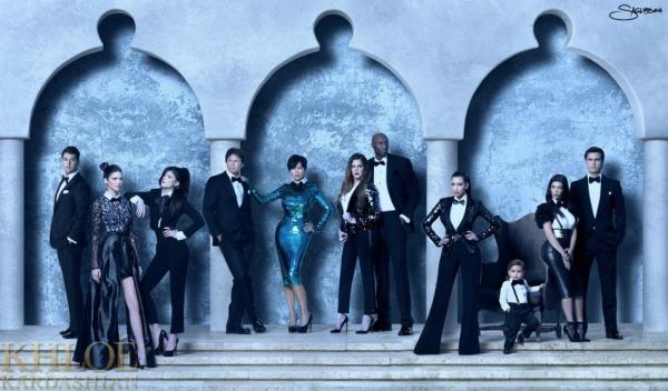 Коледната картичка на семейство Кардашян през 2011 гСнимка: http://khloekardashian.celebuzz.com