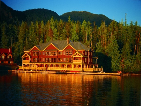 Хотел Кинг Пасифик Лоудж на остров Принцес Роял, Британска Колубмия. Rooms: 97Service: 97Food: 97Location: 100Design: 93.9Activities: 97