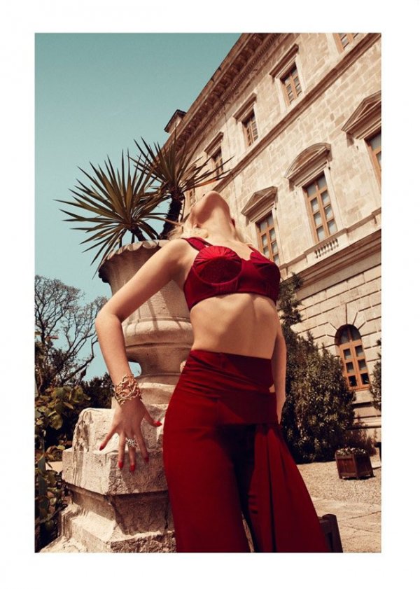 Снимка: Harper’s Bazaar Turkey