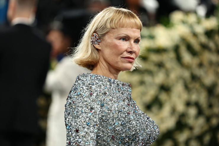 Памела Андерсън;
