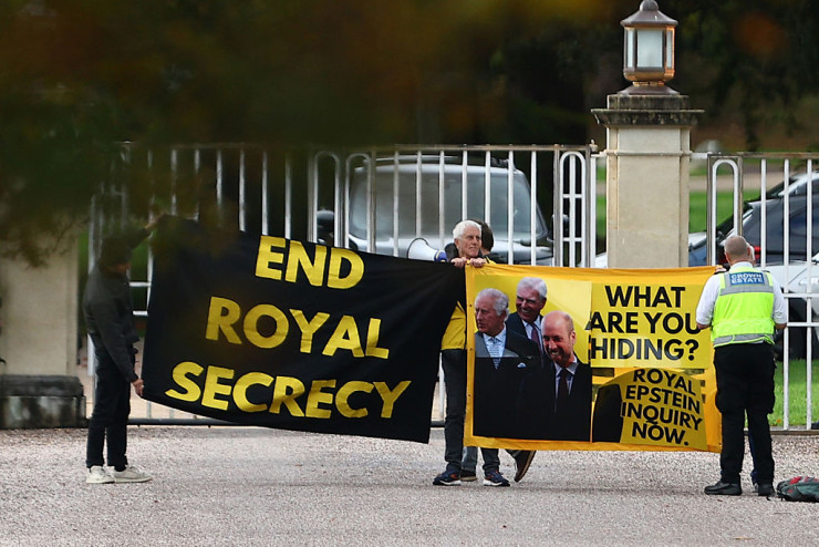 протести Андрю;