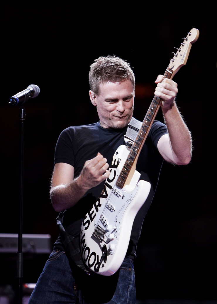 Брайън Адамс